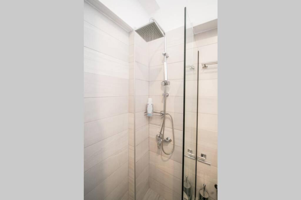 Belajo Central Apartment And Jacuzzi !! 볼로스 외부 사진
