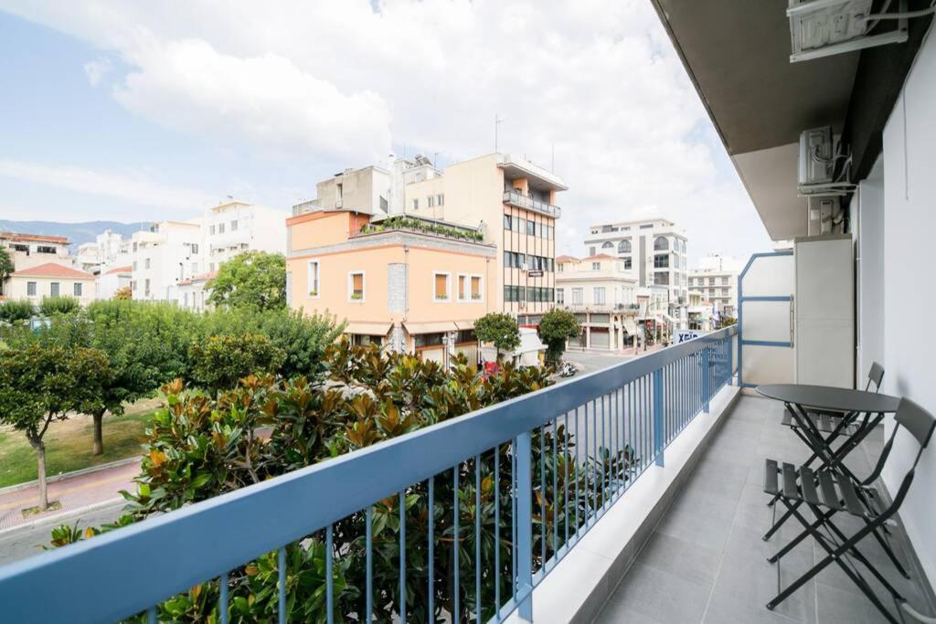 Belajo Central Apartment And Jacuzzi !! 볼로스 외부 사진
