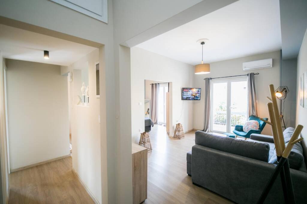 Belajo Central Apartment And Jacuzzi !! 볼로스 외부 사진