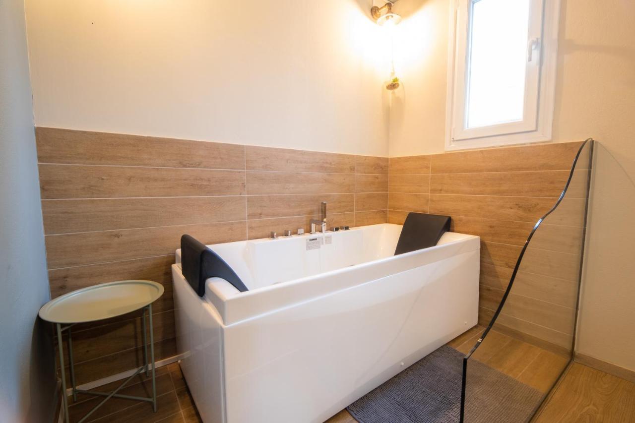 Belajo Central Apartment And Jacuzzi !! 볼로스 외부 사진